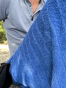 hugobolide online show from September 22, 1:57 pm