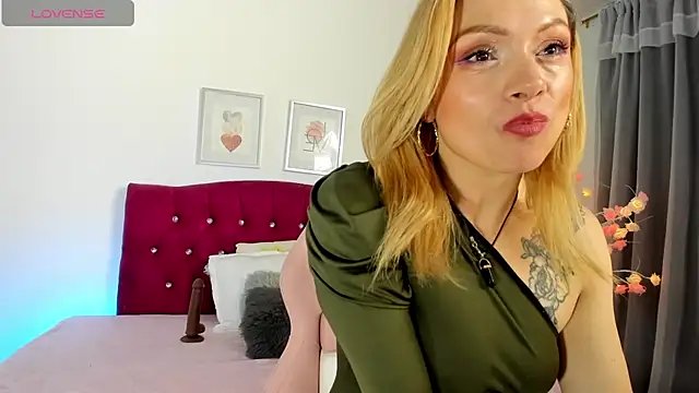 scarlett blake11 online show from October 10, 4:00 am