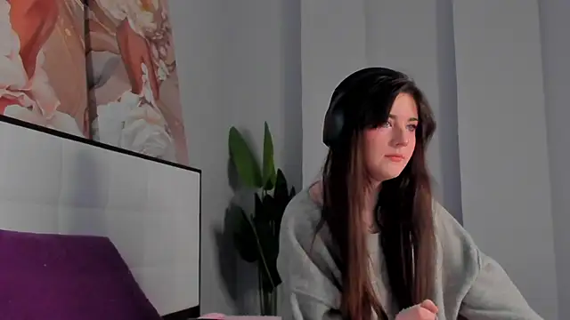 Snapshot of CloveDia chatting on October 25, 8:22 am CloveDia online show from October 25, 8:22 am