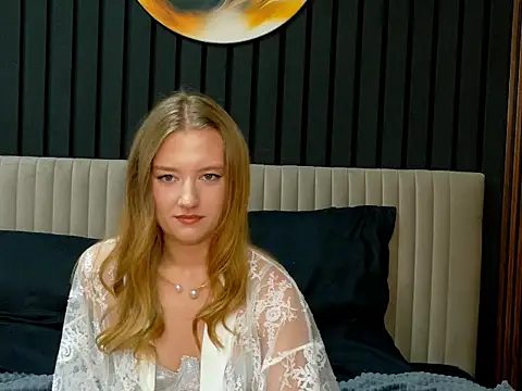 DarcyWilsy online show from September 8, 8:41 pm