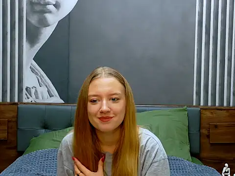 DarcyWilsy online show from October 6, 9:01 pm