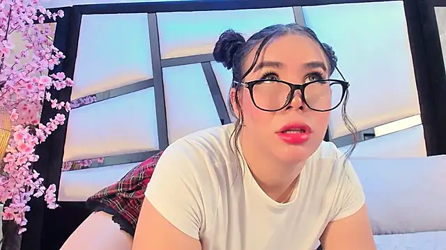 Snapshot of TessaCooper1 chatting on August 1, 9:03 pm TessaCooper1 online show from August 1, 9:03 pm