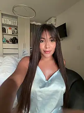 MegannHills online show from March 9, 8:35 pm