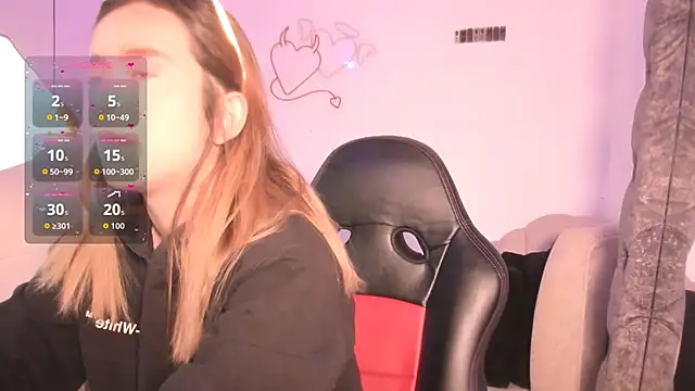 kristal joi dl online show from September 17, 12:40 pm