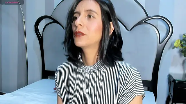 Snapshot of MiaAmore_ chatting on October 11, 7:45 pm MiaAmore online show from October 11, 7:45 pm