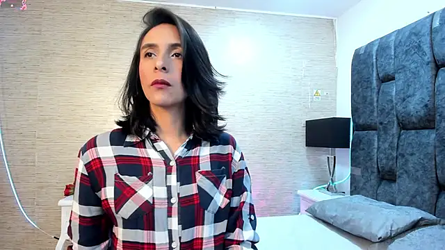 MiaAmore  online show from November 15, 8:38 pm