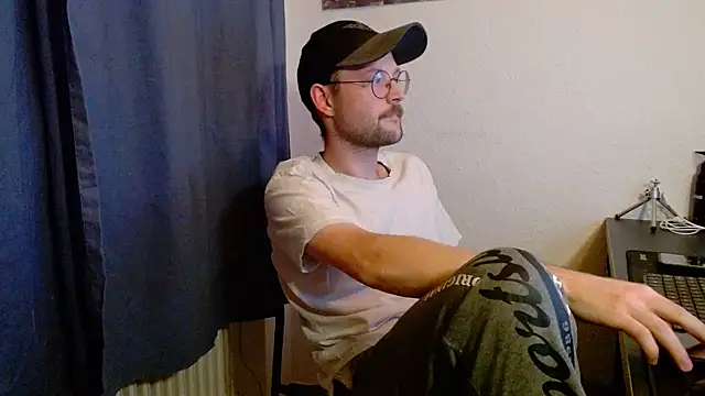 ChefDeLust online show from October 20, 5:02 pm