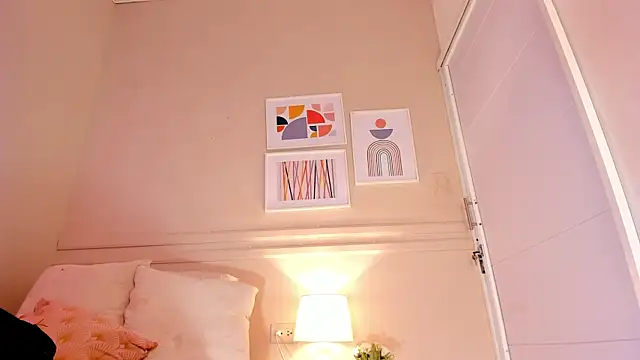  aleja x online show from October 6, 2:47 pm