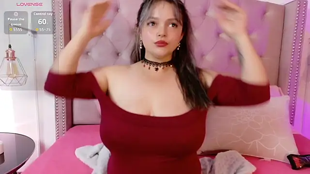 Snapshot of vintoria_cherry chatting on July 28, 3:21 pm vintoria cherry online show from July 28, 3:21 pm