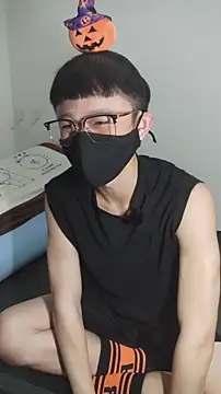 Snapshot of CYCYCYCYCY chatting on October 31, 3:35 pm CYCYCYCYCY online show from October 31, 3:35 pm