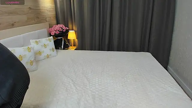 Snapshot of Babyy_Lynaa chatting on October 10, 5:06 am Babyy Lynaa online show from October 10, 5:06 am