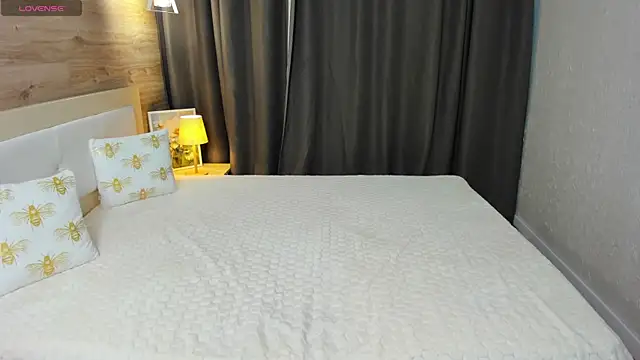 Snapshot of Babyy_Lynaa chatting on October 12, 5:39 am Babyy Lynaa online show from October 12, 5:39 am