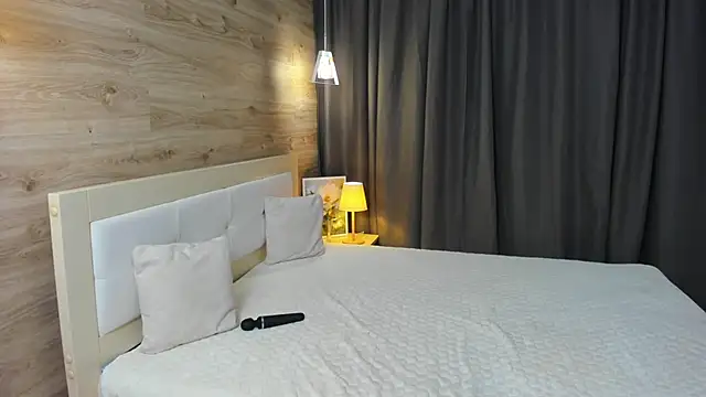 Snapshot of Babyy_Lynaa chatting on October 15, 5:40 am Babyy Lynaa online show from October 15, 5:40 am