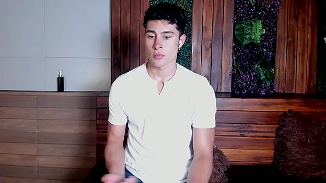 AustinJones  online show from January 18, 7:17 pm