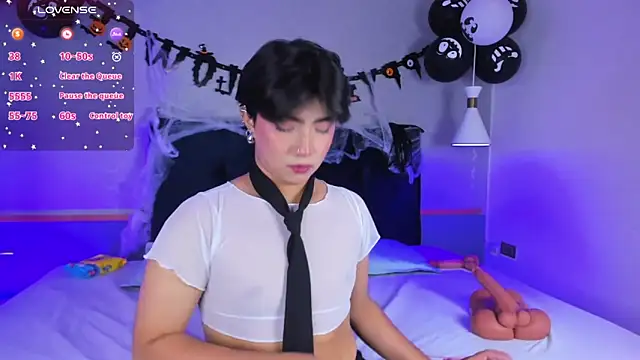 Snapshot of Creamy_Angelo chatting on October 21, 8:53 pm Creamy Angelo online show from October 21, 8:53 pm