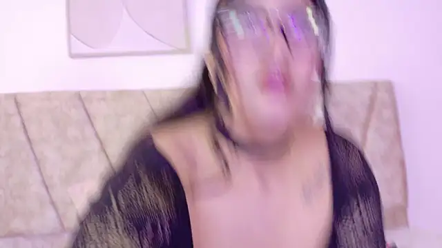 Miia Parker online show from September 9, 12:15 pm