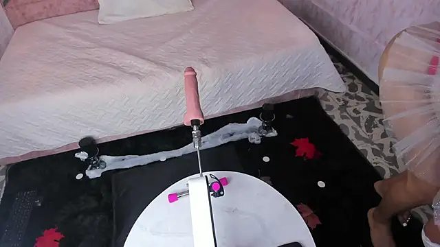 Snapshot of HOT_EMIILY_ chatting on October 25, 11:51 am HOT EMIILY online show from October 25, 11:51 am