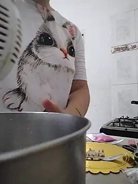 SirenRouge 69 online show from April 11, 10:25 pm