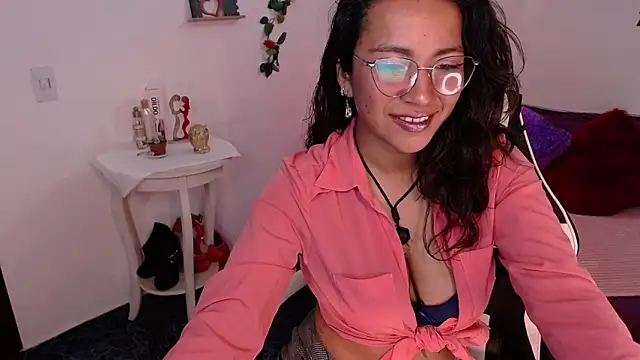 Snapshot of Dakota_ro chatting on September 10, 5:13 pm Dakota ro online show from September 10, 5:13 pm