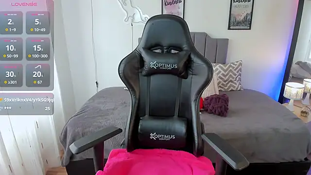 amaia monet online show from October 9, 8:07 pm