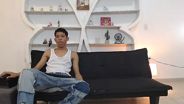 BEAUTY BOYS1 online show from November 20, 7:30 am