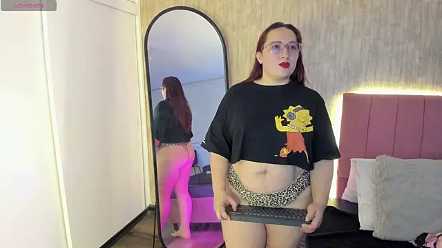 Snapshot of fieryluciana chatting on September 21, 3:41 am fieryluciana online show from September 21, 3:41 am