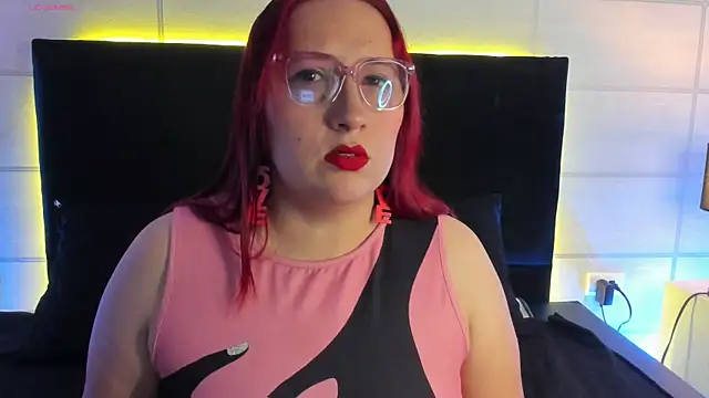 Snapshot of fieryluciana chatting on October 17, 4:04 am fieryluciana online show from October 17, 4:04 am