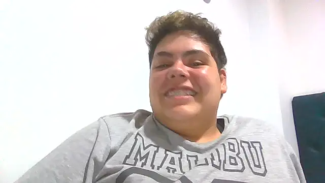 Snapshot of Hailey_Curvy chatting on November 5, 1:49 am Hailey Curvy online show from November 5, 1:49 am