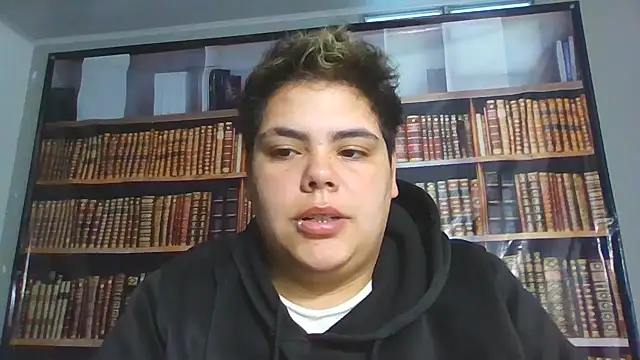 Snapshot of Hailey_Curvy chatting on November 14, 11:09 am Hailey Curvy online show from November 14, 11:09 am