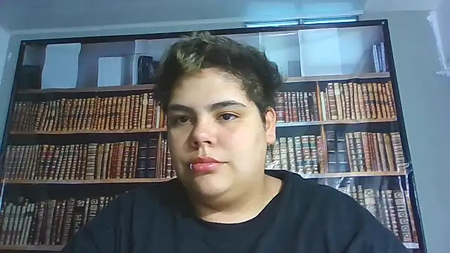 Snapshot of Hailey_Curvy chatting on November 26, 11:00 am Hailey Curvy online show from November 26, 11:00 am