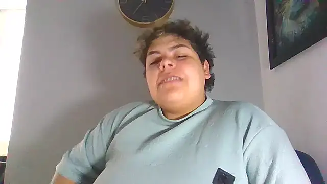 Snapshot of Hailey_Curvy chatting on December 1, 11:15 am Hailey Curvy online show from December 1, 11:15 am