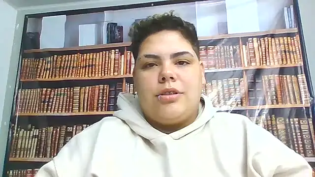 Snapshot of Hailey_Curvy chatting on December 3, 10:46 am Hailey Curvy online show from December 3, 10:46 am