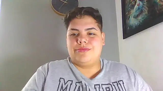 Snapshot of Hailey_Curvy chatting on December 5, 8:49 pm Hailey Curvy online show from December 5, 8:49 pm