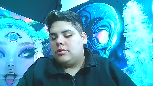 Snapshot of Hailey_Curvy chatting on December 22, 11:07 am Hailey Curvy online show from December 22, 11:07 am