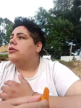 Snapshot of Hailey_Curvy chatting on January 8, 10:01 pm Hailey Curvy online show from January 8, 10:01 pm