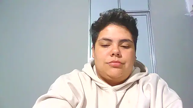 Snapshot of Hailey_Curvy chatting on January 19, 10:19 am Hailey Curvy online show from January 19, 10:19 am