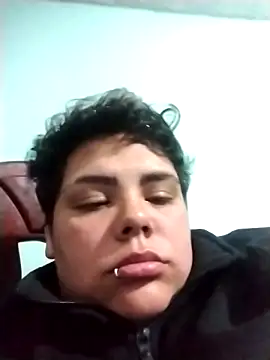 Snapshot of Hailey_Curvy chatting on February 2, 4:11 am Hailey Curvy online show from February 2, 4:11 am