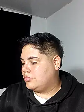 Snapshot of Hailey_Curvy chatting on February 4, 11:09 pm Hailey Curvy online show from February 4, 11:09 pm