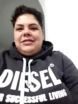 Snapshot of Hailey_Curvy chatting on February 11, 11:10 pm Hailey Curvy online show from February 11, 11:10 pm