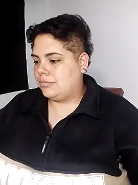 Snapshot of Hailey_Curvy chatting on February 14, 5:26 am Hailey Curvy online show from February 14, 5:26 am