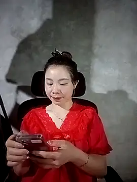 milo123-xx online show from April 19, 1:10 pm