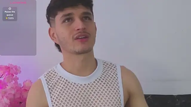 LiamMuller online show from April 14, 4:02 pm