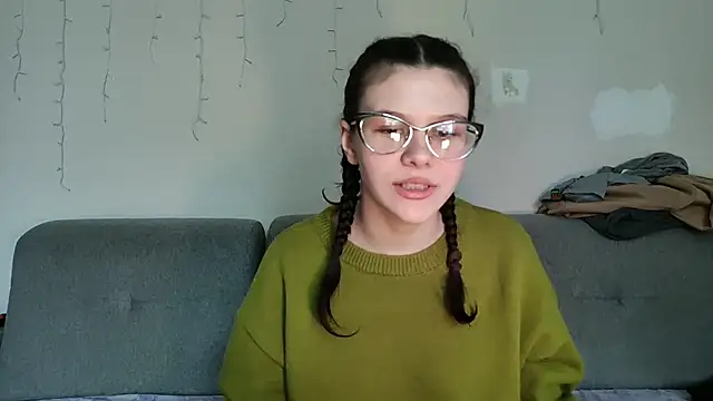 Snapshot of LaVostraDorothy chatting on May 9, 1:27 pm LaVostraDorothy online show from May 9, 1:27 pm