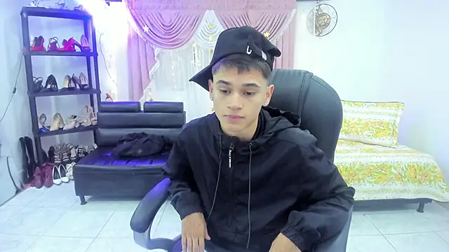 Aron Boyy online show from September 11, 7:25 pm