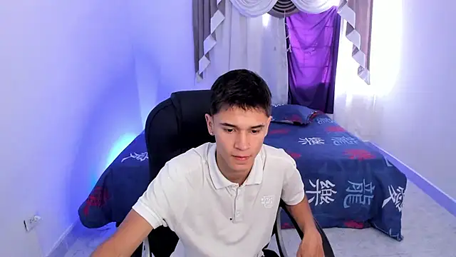 Aron Boyy online show from October 6, 7:44 pm