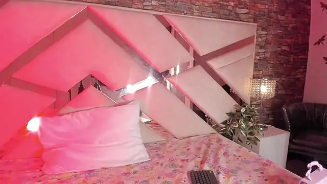 Valery Brand online show from December 5, 12:25 pm