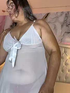 Lucy Milf 474 online show from April 18, 12:53 pm