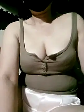 Snapshot of Surrilove chatting on September 21, 12:18 pm Surrilove online show from September 21, 12:18 pm