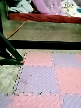 Surrilove online show from April 24, 3:14 pm