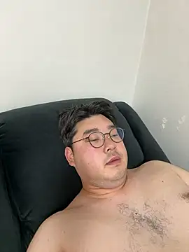 Snapshot of gayfucuxuc chatting on November 30, 2:43 pm gayfucuxuc online show from November 30, 2:43 pm